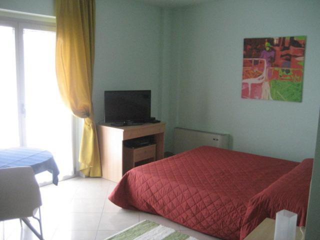 Residence Sport & Benessere Brebbia Bagian luar foto