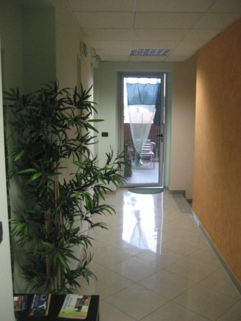 Residence Sport & Benessere Brebbia Bagian luar foto