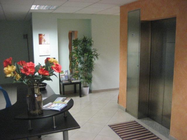 Residence Sport & Benessere Brebbia Bagian luar foto